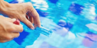 Entretien piscine : la chloration au sel par Electrolyse obligatoire ?