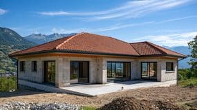 Construire une maison hors d’eau et hors d’air pour la terminer soi-même : le bon plan ?